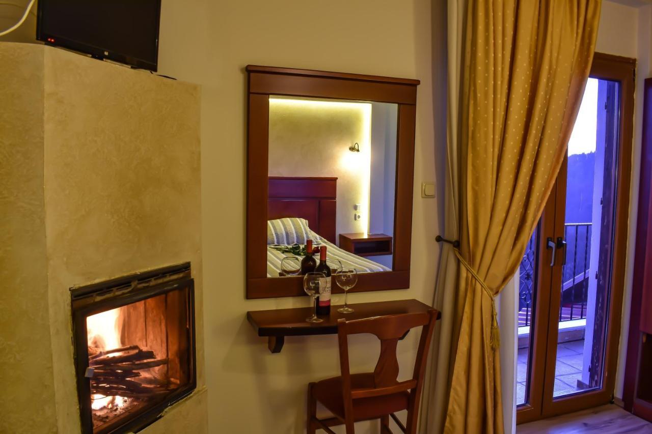 Tasia Mountain Hotel คาเนีย ภายนอก รูปภาพ