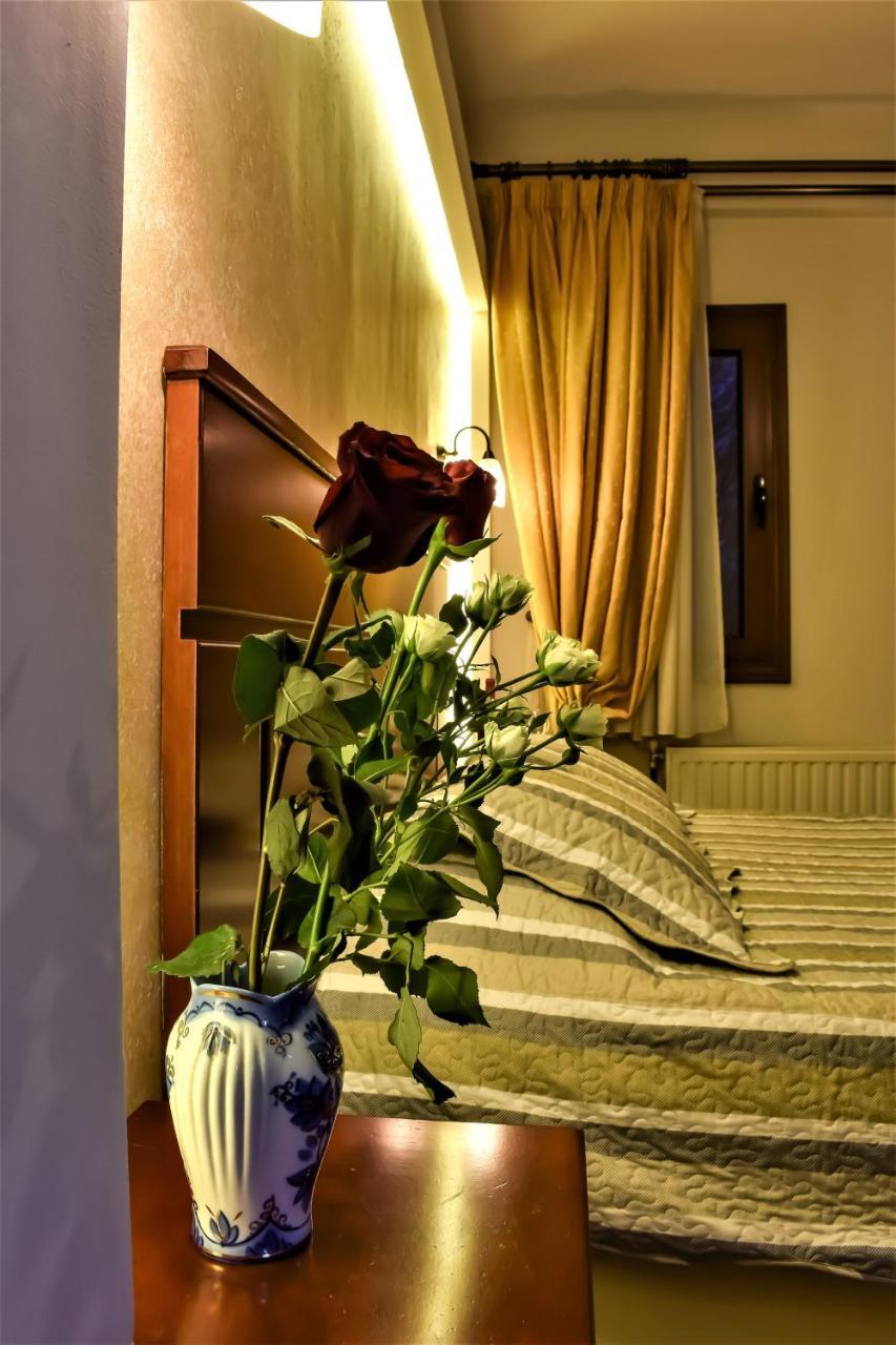 Tasia Mountain Hotel คาเนีย ภายนอก รูปภาพ